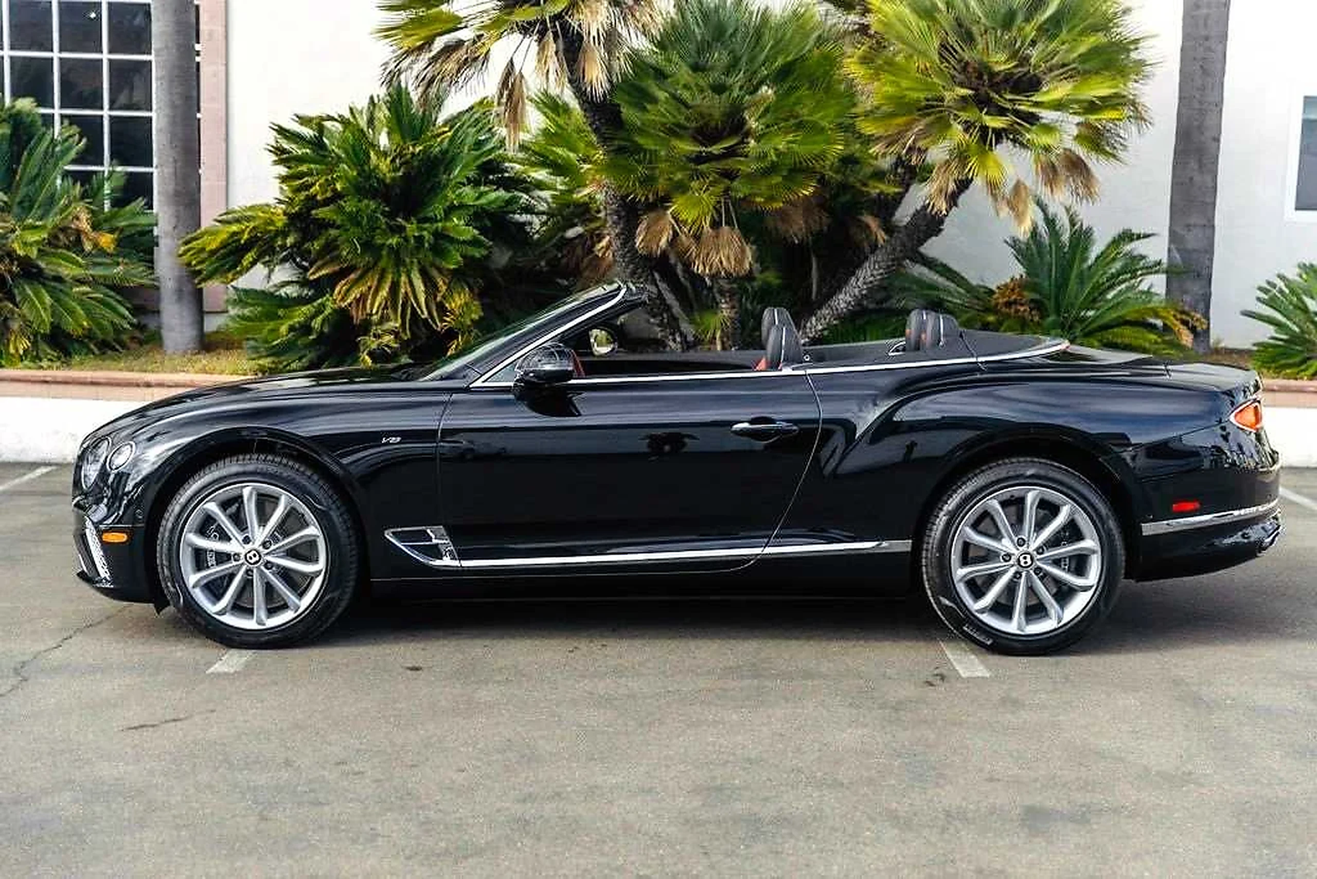 Bentley Continental GTC for miami villa car delivery — weekly and monthly luxury car rental Miami — RENT MIAMI LUXURY guide