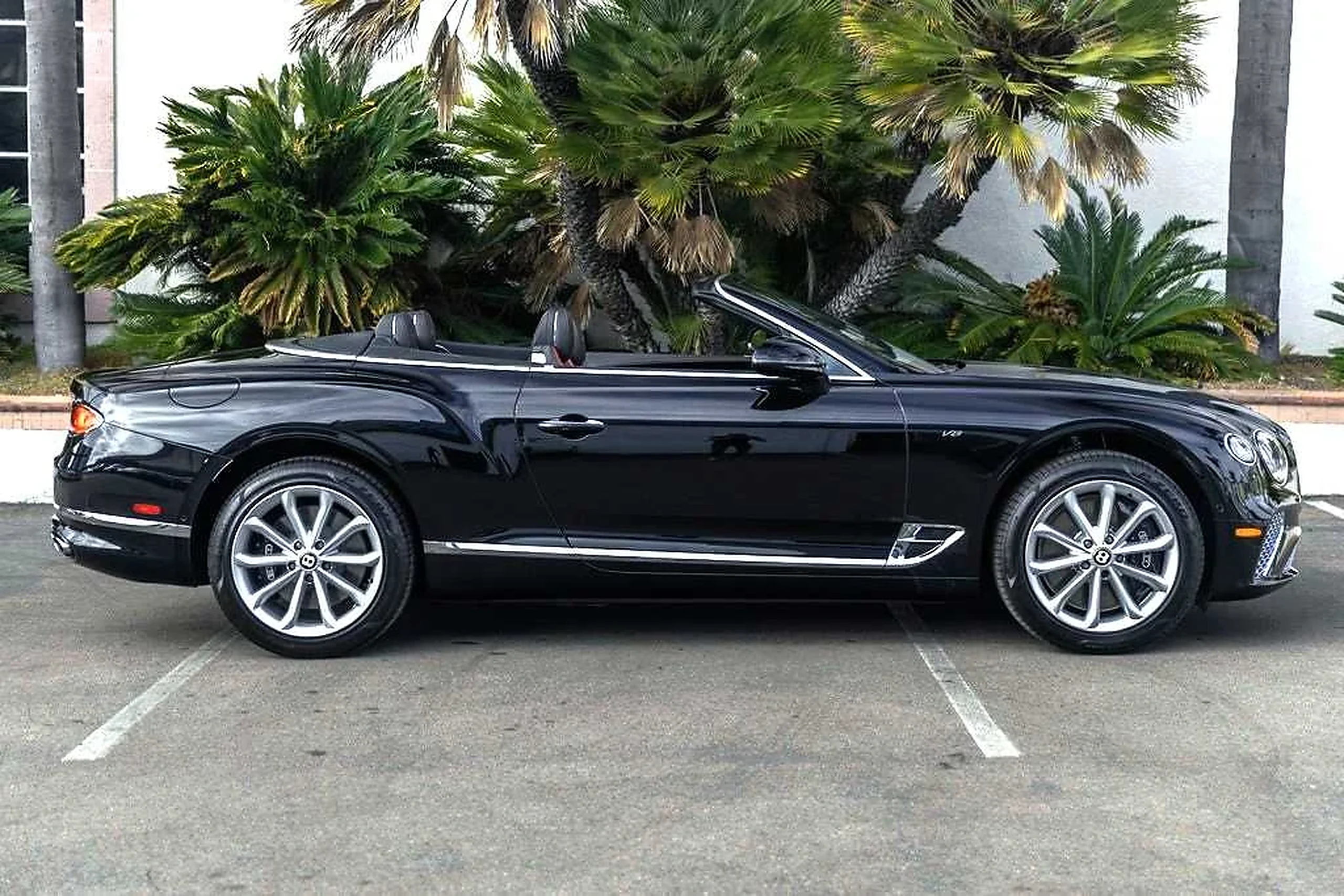 Bentley Continental GTC detail relevant to wedding car rentals on RENT MIAMI LUXURY