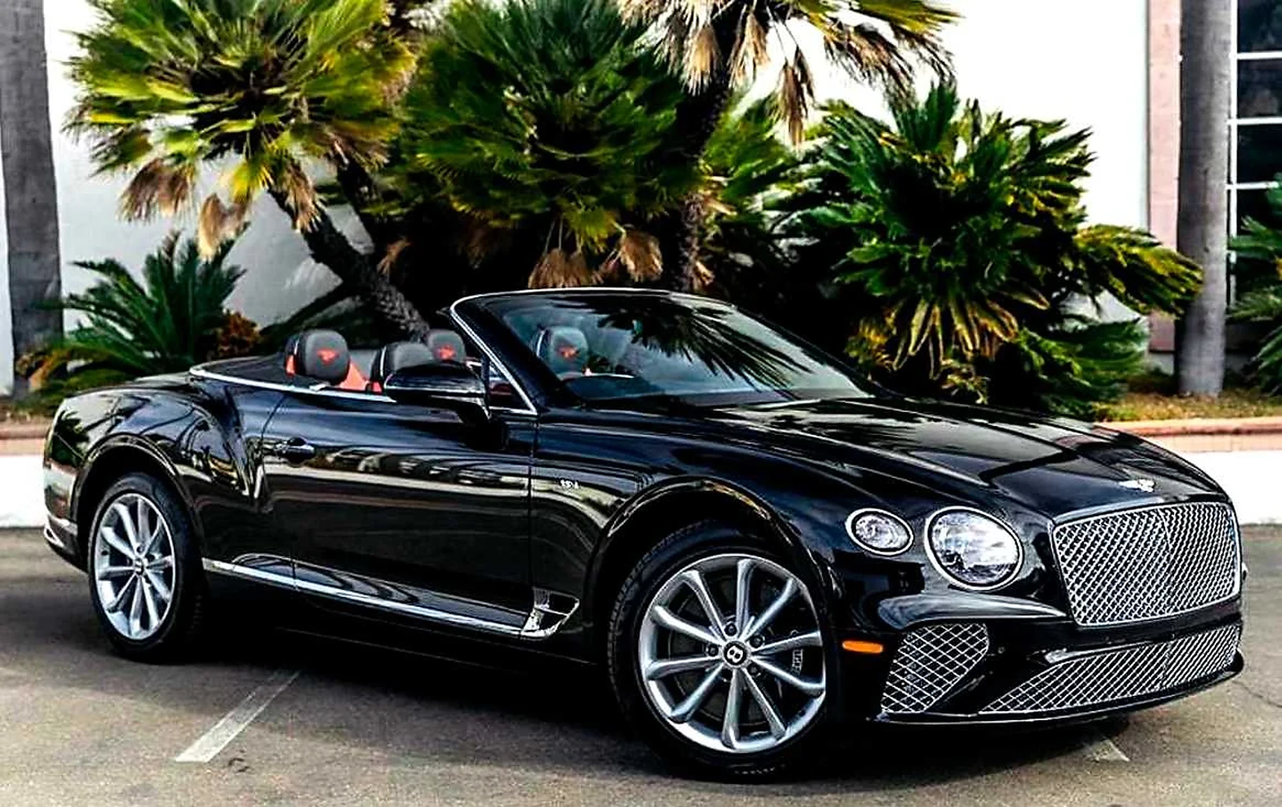 Bentley Continental GTC detail relevant to miami vacation car rentals on RENT MIAMI LUXURY