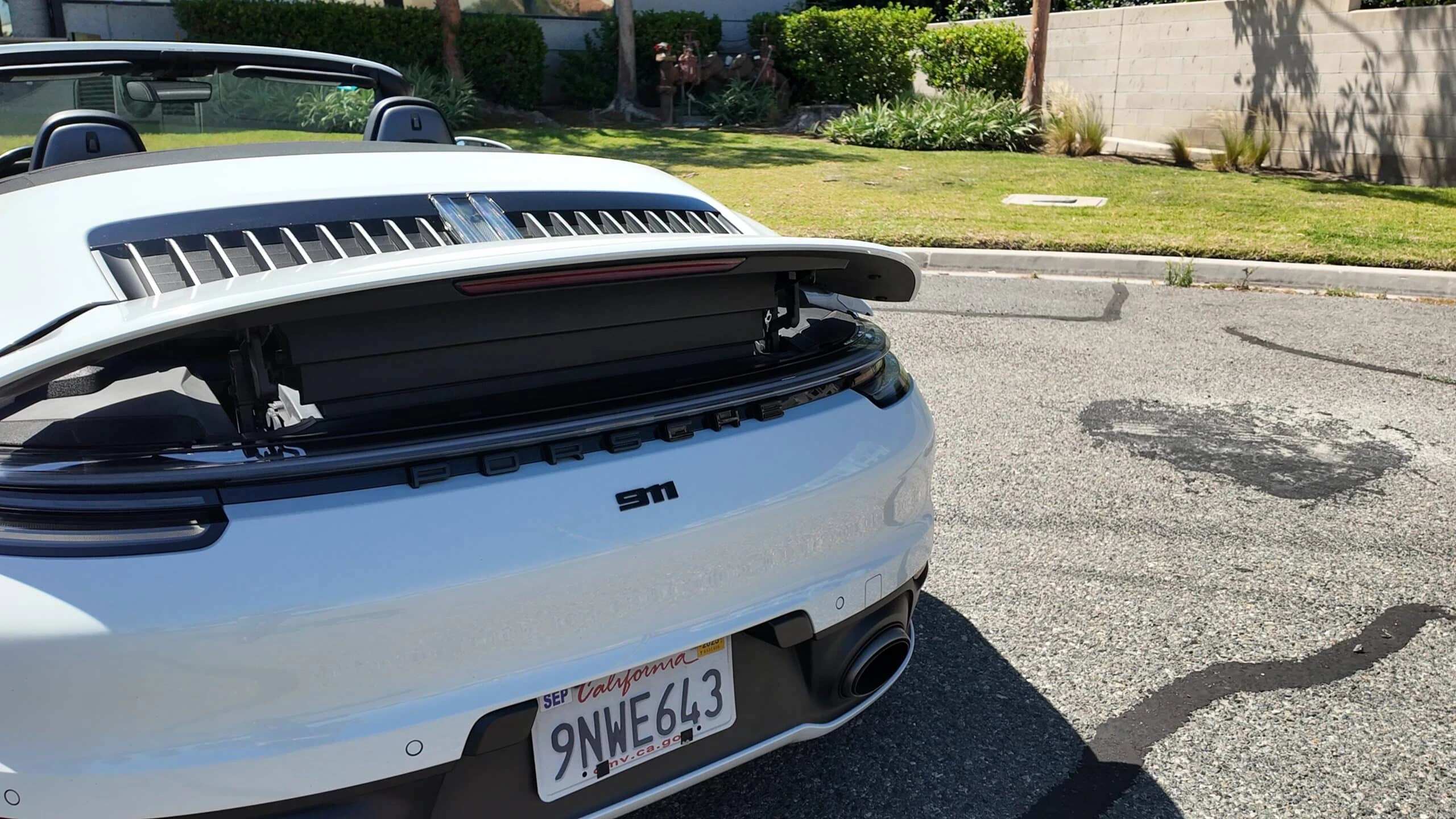 Porsche 911 Carrera 4S Cabriolet detail relevant to one-way miami car delivery requests on RENT MIAMI LUXURY
